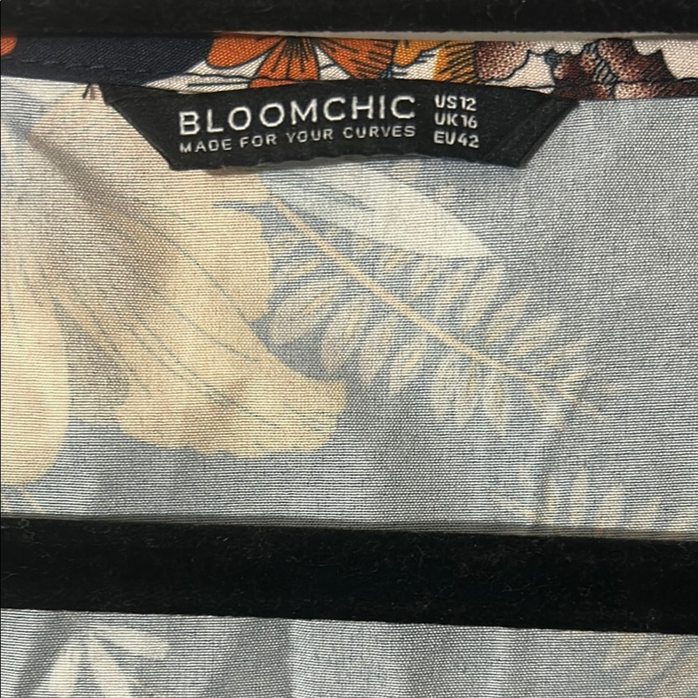 BloomChic Dark Blue Floral Midi Dress Size 12 - Picture 2 of 3